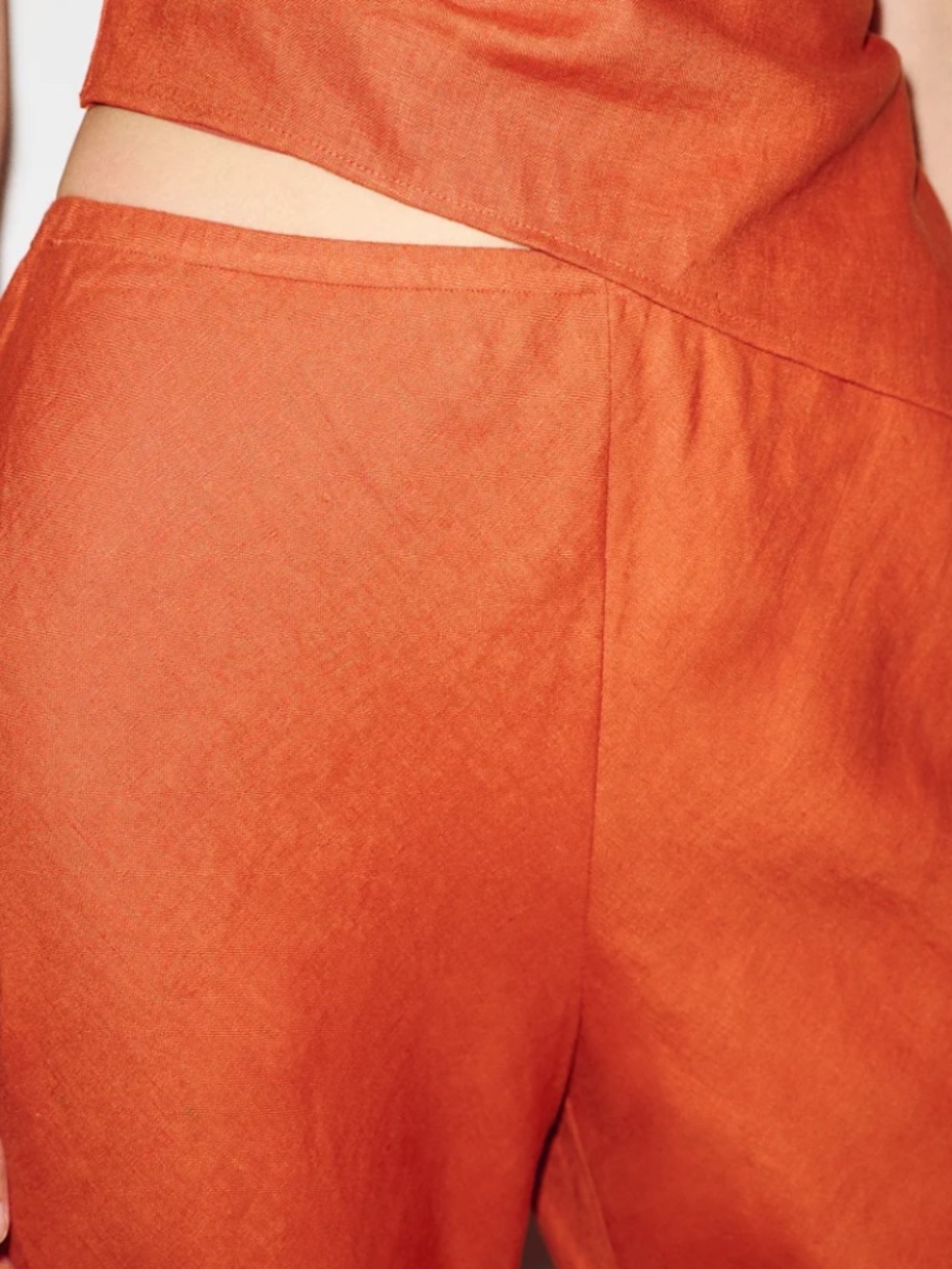 NWT Reformation Gale Linen Mid Rise Pant. Color Chili Mango. Size M - Picture 2 of 7